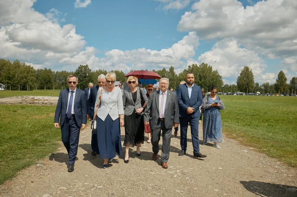 „Historia próbuje otwierać dawno zamknięte drzwi” - zdjęcie 4
