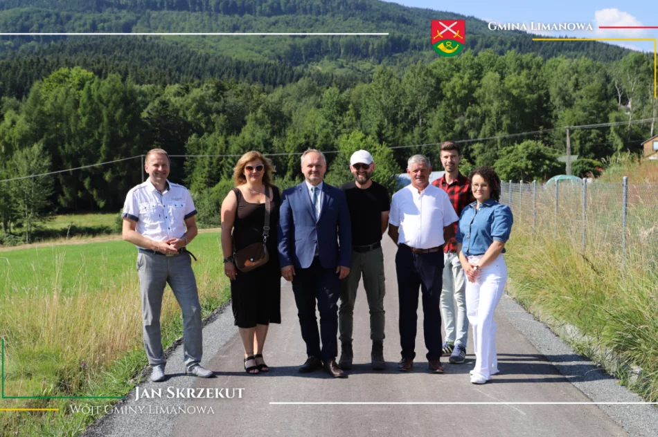 Odbiór zmodernizowanych odcinków dróg w Starej Wsi - zdjęcie 2