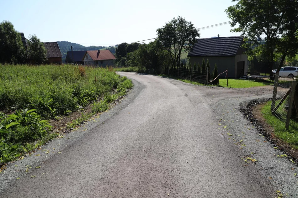 Odbiór zmodernizowanych odcinków dróg w Starej Wsi - zdjęcie 5