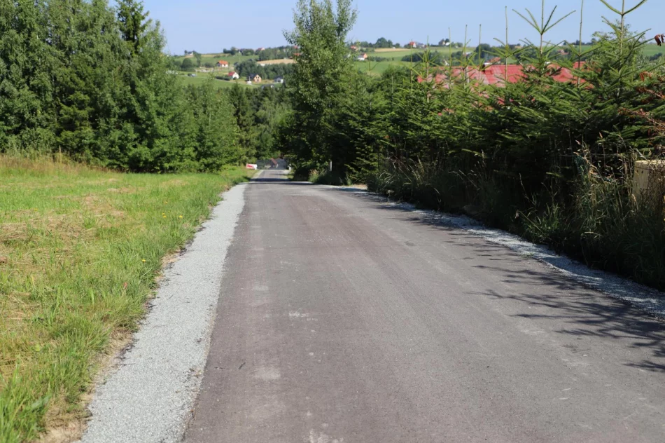 Odbiór zmodernizowanych odcinków dróg w Starej Wsi - zdjęcie 17