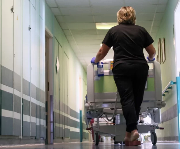 NFZ: leczenie pacjenta w 2024 r. kosztowało średnio 5250 zł - zdjęcie główne