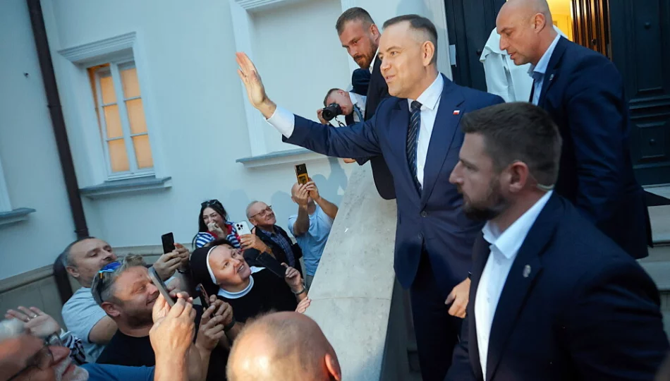 Karol Nawrocki przed środowym zaprzysiężeniem na prezydenta modlił się na Jasnej Górze - zdjęcie 1