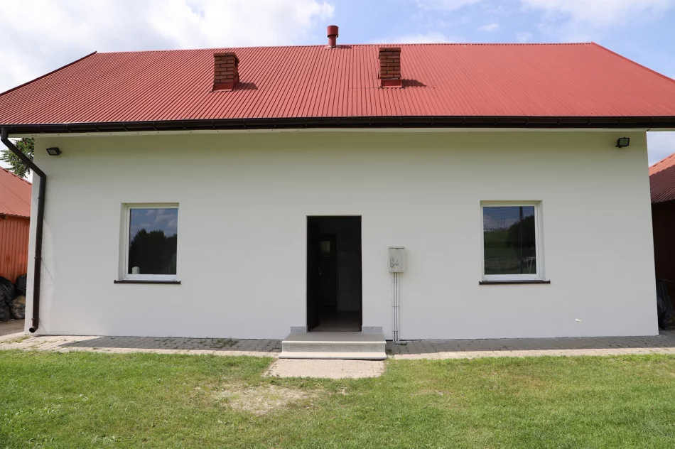 Modernizacja budynków zapleczy sportowych w Rupniowie i Siekierczynie - zdjęcie 11