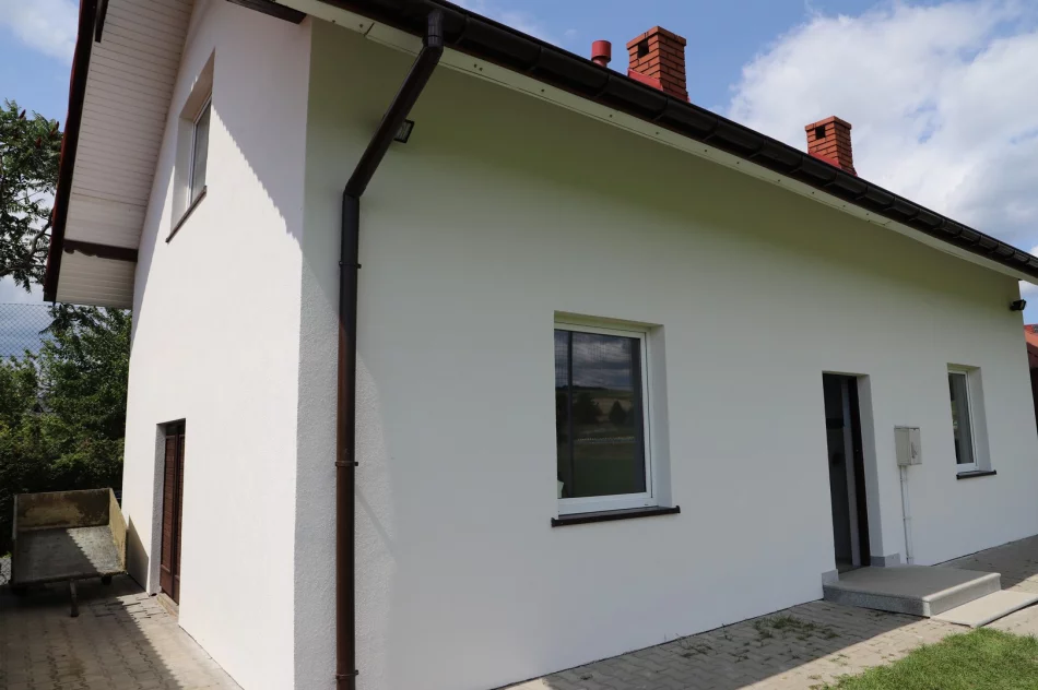 Modernizacja budynków zapleczy sportowych w Rupniowie i Siekierczynie - zdjęcie 13