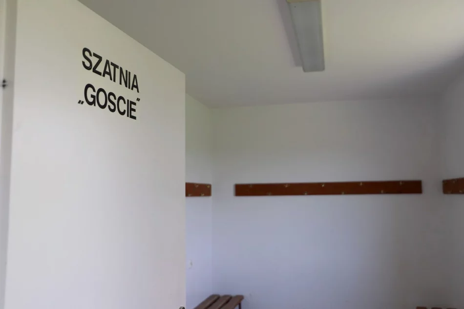 Modernizacja budynków zapleczy sportowych w Rupniowie i Siekierczynie - zdjęcie 19