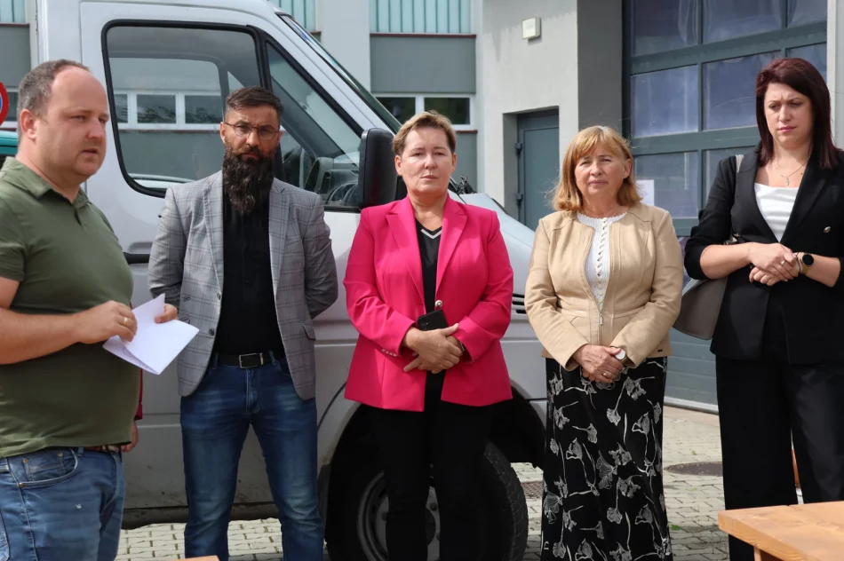 Miasto Limanowa otrzymało dwie stacje naprawy rowerów, w ramach realizowanego przez LOT Powiatu Limanowskiego projektu! - zdjęcie 11