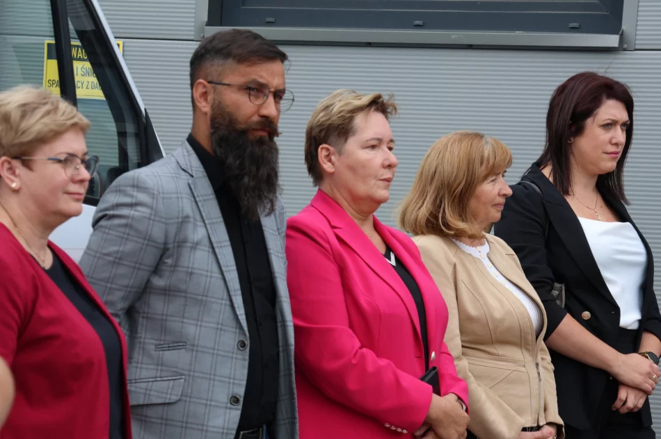 Miasto Limanowa otrzymało dwie stacje naprawy rowerów, w ramach realizowanego przez LOT Powiatu Limanowskiego projektu! - zdjęcie 14
