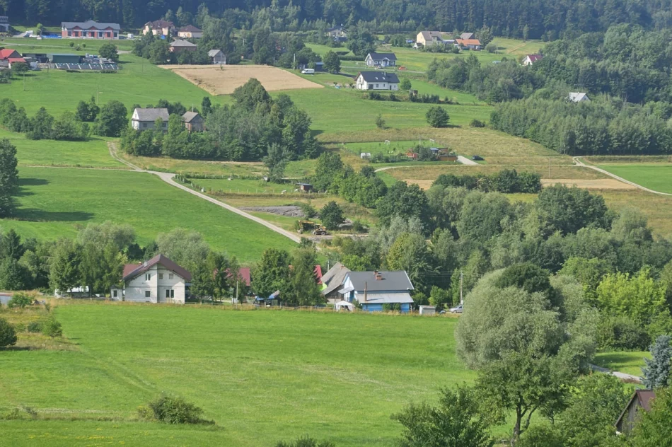 Ciężarówki na osiedlowych drogach. Mieszkańcy zaniepokojeni - zdjęcie 2