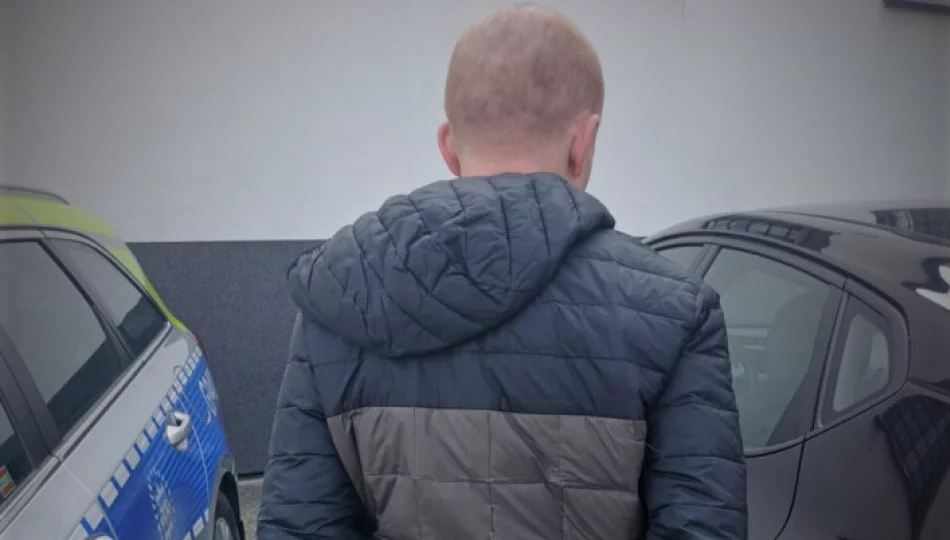 Zgłosił się w innej sprawie. Był... poszukiwany, więc został zatrzymany - zdjęcie 1