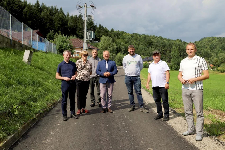 Odebrano kolejne odcinki zmodernizowanych dróg - zdjęcie 2