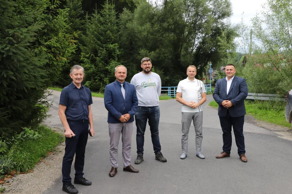 Odebrano kolejne odcinki zmodernizowanych dróg - zdjęcie 3