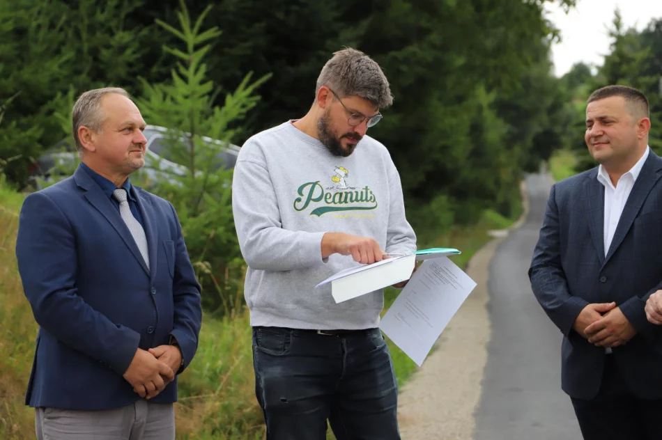 Odebrano kolejne odcinki zmodernizowanych dróg - zdjęcie 7