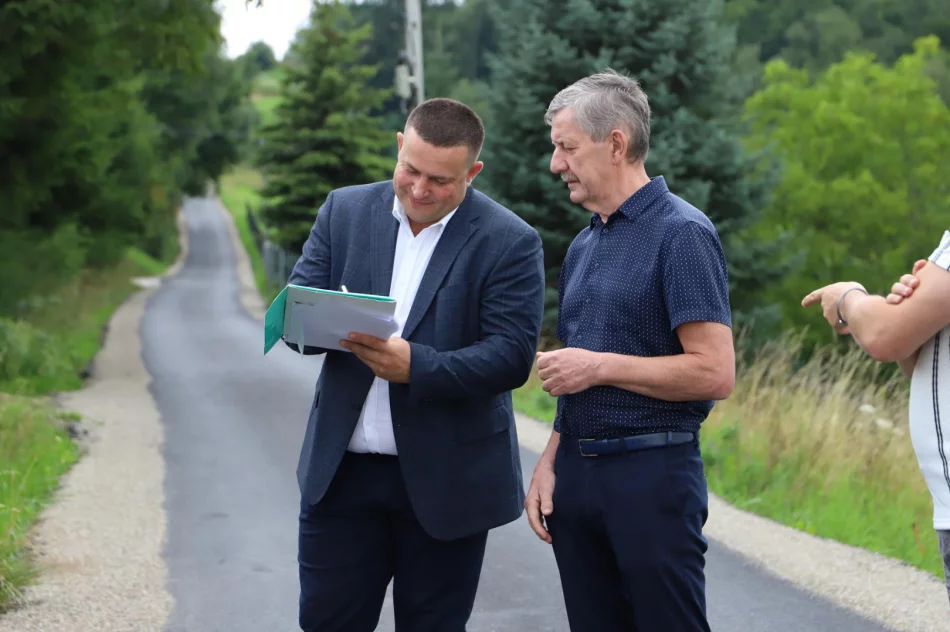 Odebrano kolejne odcinki zmodernizowanych dróg - zdjęcie 9