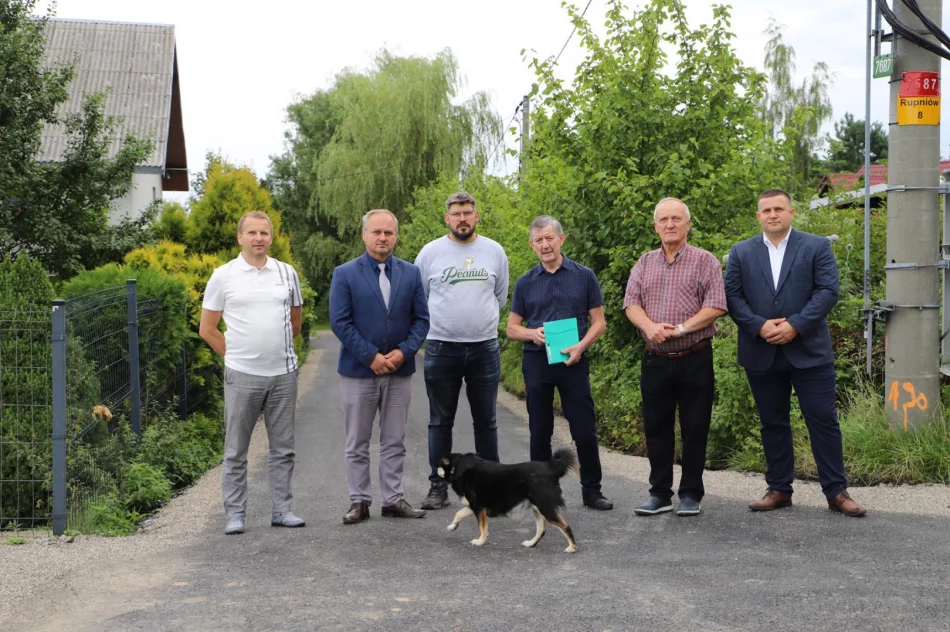 Odebrano kolejne odcinki zmodernizowanych dróg - zdjęcie 13