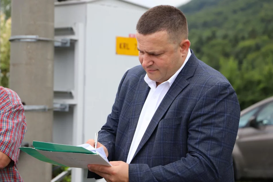 Odebrano kolejne odcinki zmodernizowanych dróg - zdjęcie 19