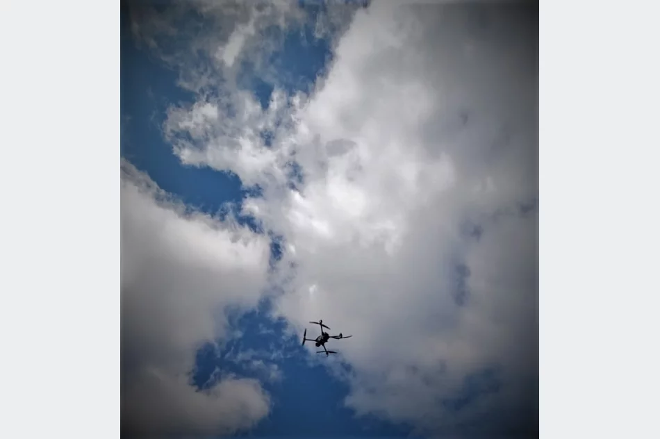 Dron nad drogami. Policja kontrolowała kierowców z powietrza (WIDEO) - zdjęcie 2