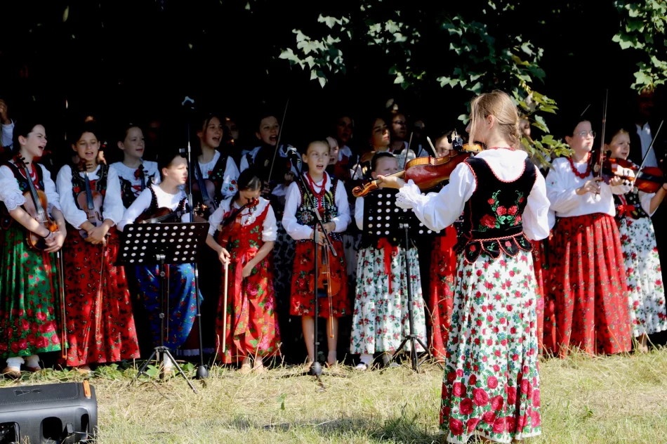 Odkrywanie Beskidu Wyspowego na górze Golców - zdjęcie 2