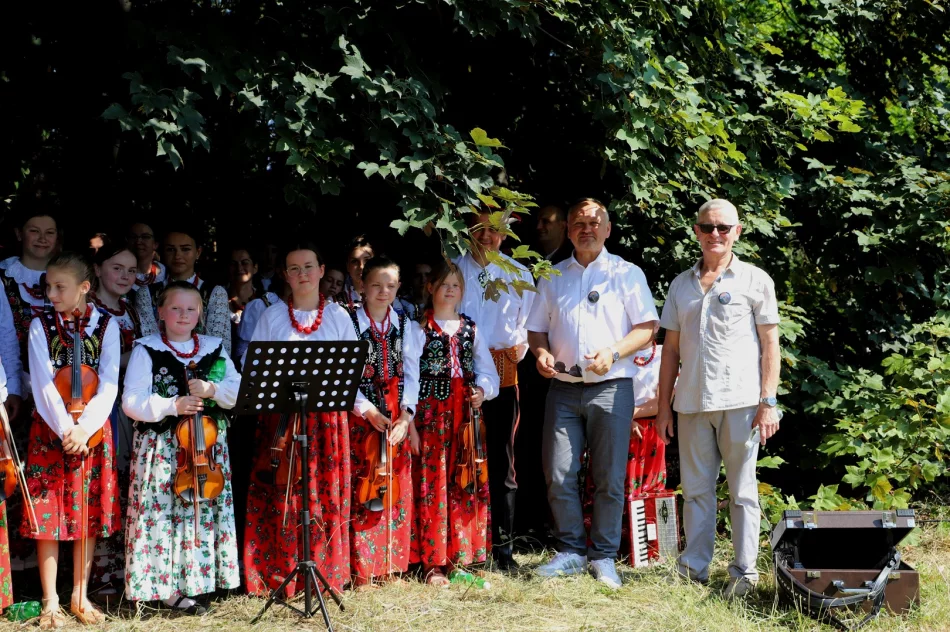 Odkrywanie Beskidu Wyspowego na górze Golców - zdjęcie 17
