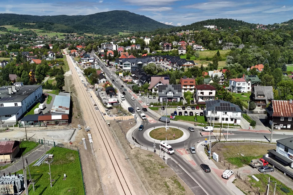 Pierwsze pociągi na zmodernizowanym odcinku linii kolejowej  - zdjęcie 11