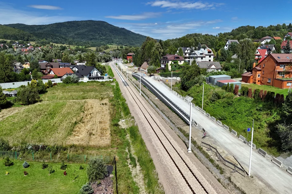 Pierwsze pociągi na zmodernizowanym odcinku linii kolejowej  - zdjęcie 12