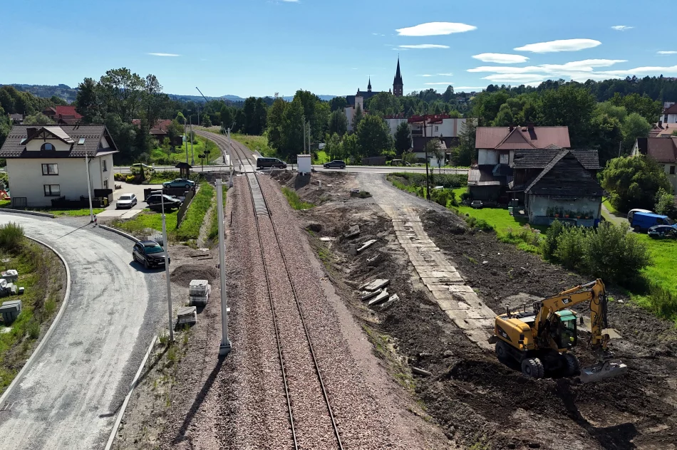 Pierwsze pociągi na zmodernizowanym odcinku linii kolejowej  - zdjęcie 13