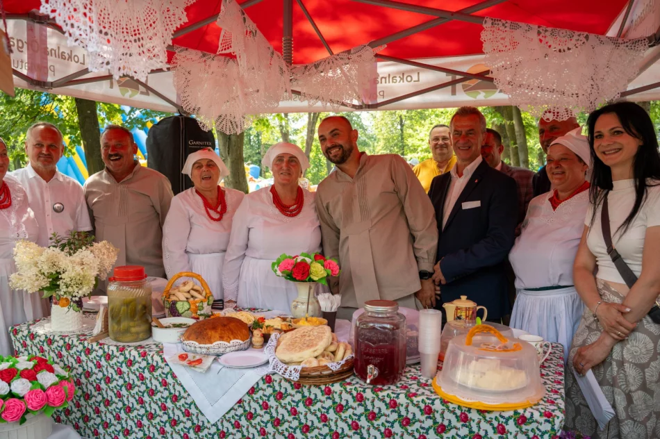 Przegląd dorobku artystycznego i kulinarnego KGW (ZDJĘCIA) - zdjęcie 7