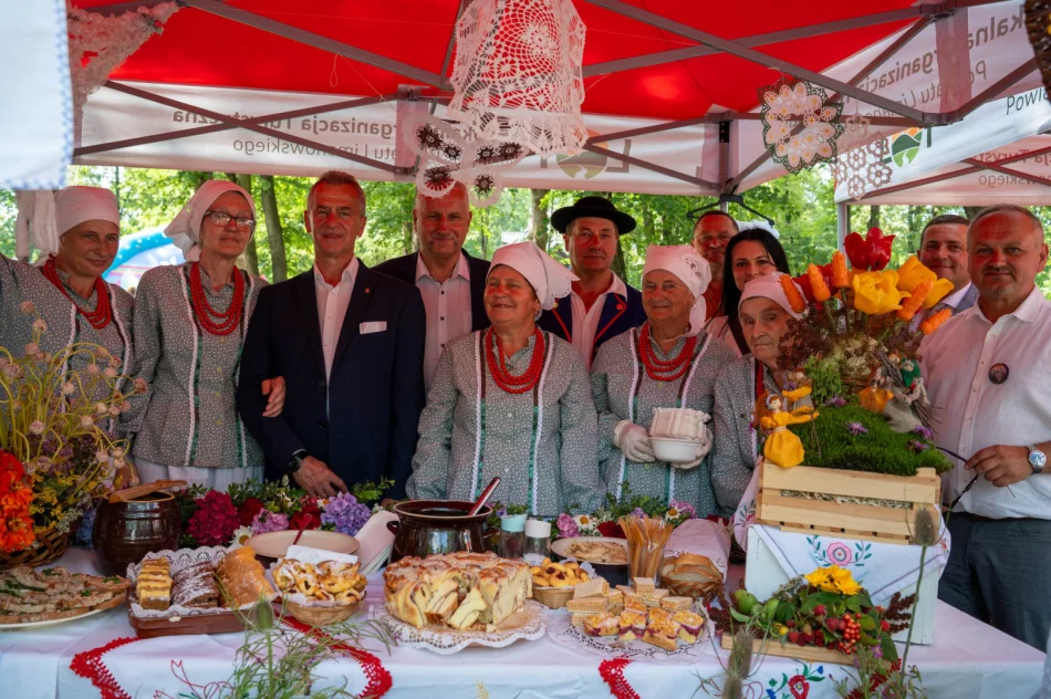 Przegląd dorobku artystycznego i kulinarnego KGW (ZDJĘCIA) - zdjęcie 9