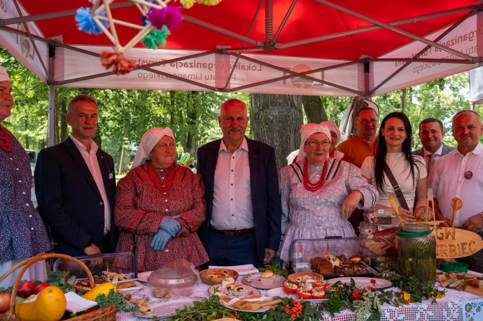 Przegląd dorobku artystycznego i kulinarnego KGW (ZDJĘCIA) - zdjęcie 14