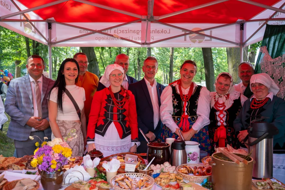 Przegląd dorobku artystycznego i kulinarnego KGW (ZDJĘCIA) - zdjęcie 18
