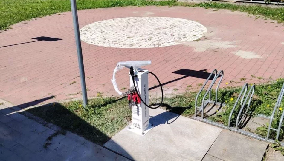 Zamontowano dwie stacje naprawy rowerów - zdjęcie 1