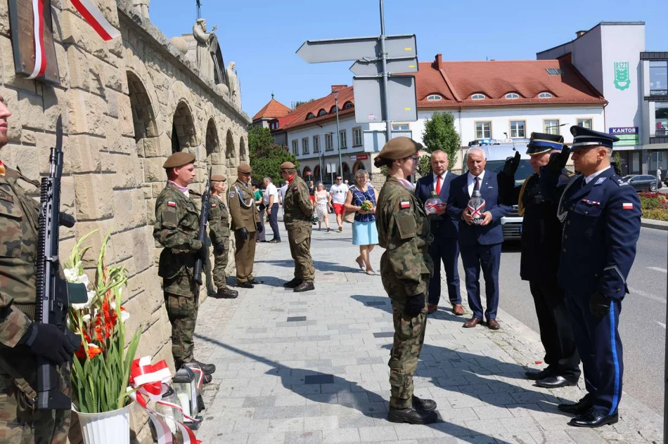 Obchody Święta Wojska Polskiego (ZDJĘCIA) - zdjęcie 11