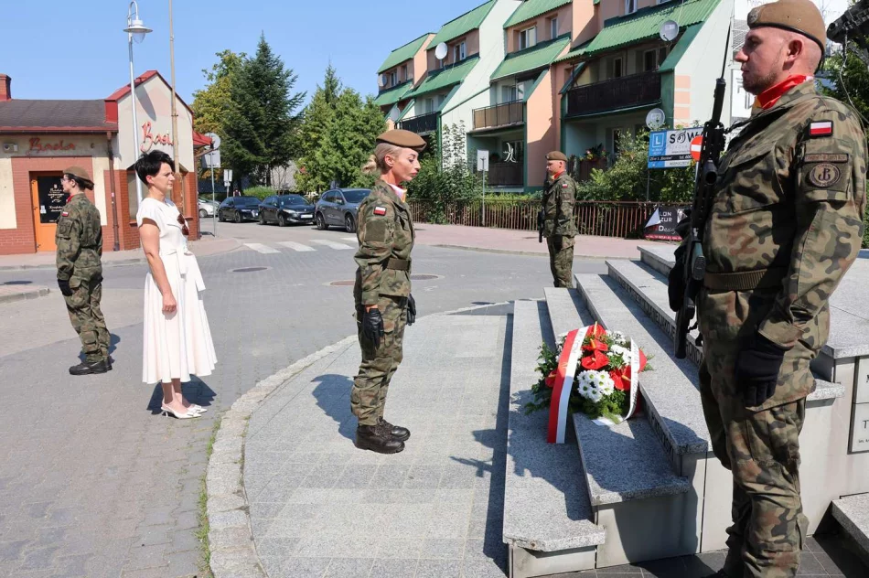 Obchody Święta Wojska Polskiego (ZDJĘCIA) - zdjęcie 18