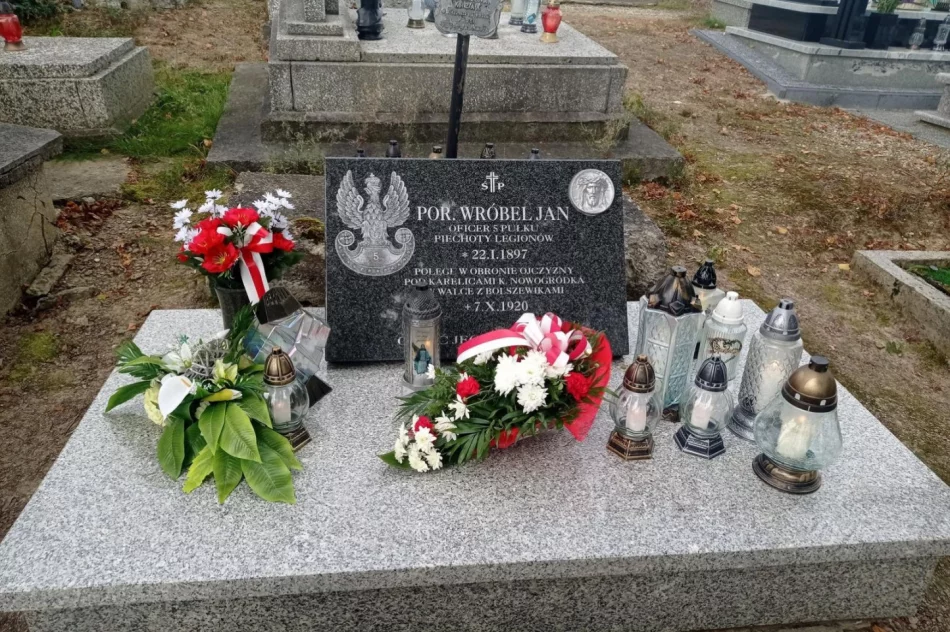 Upamiętnienie porucznika Janka Wróbla nad grobem w Męcinie - zdjęcie 4