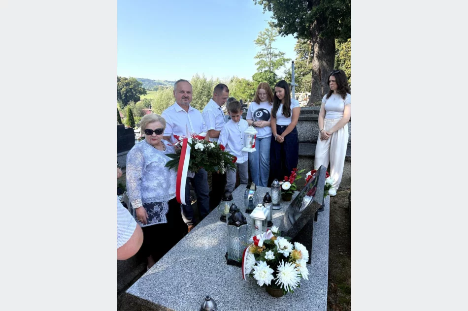 Upamiętnienie porucznika Janka Wróbla nad grobem w Męcinie - zdjęcie 6