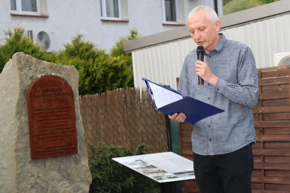  18 sierpnia odbyły się obchody 83. rocznicy likwidacji getta w Limanowej i zagłady Żydów limanowskich - zdjęcie 12