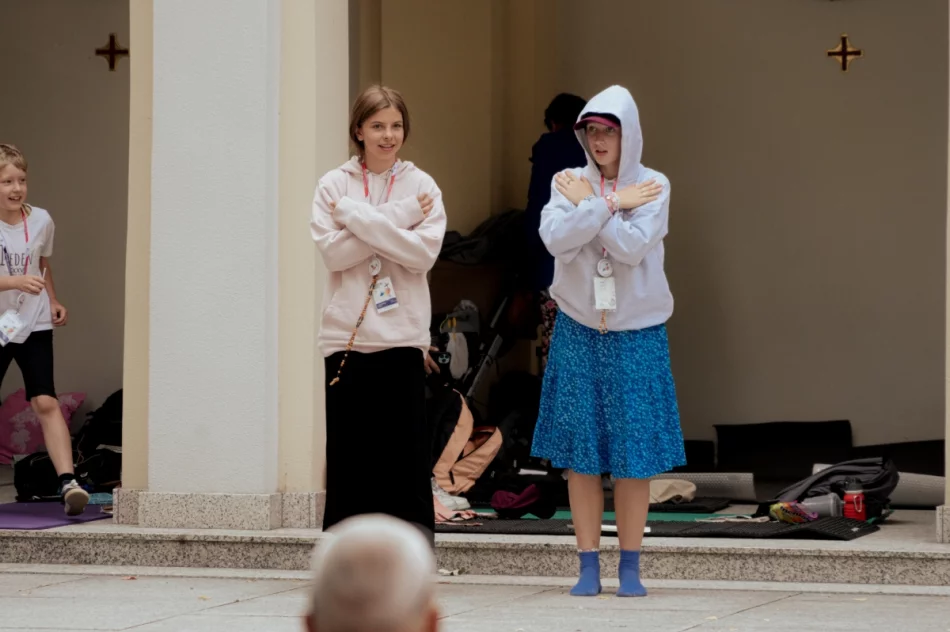Drugi dzień pielgrzymki poświęcony rodzinom - zdjęcie 9