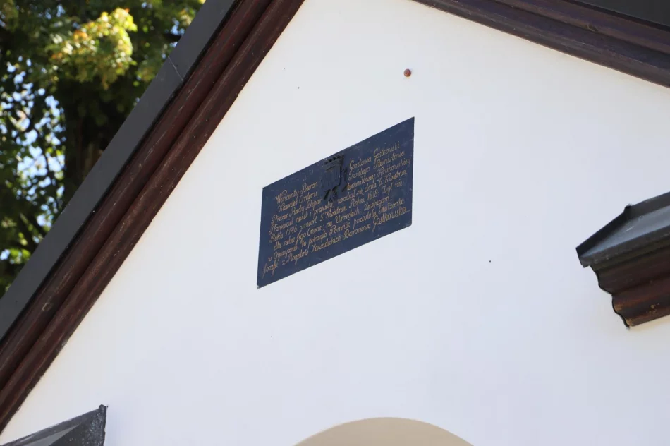 Remonty murów przy zabytkowych kościołach w Męcinie i Pisarzowej zakończone - zdjęcie 7
