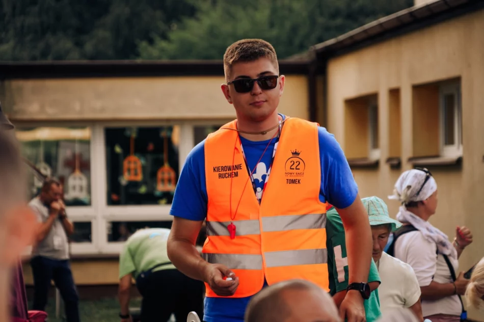 “Darmo otrzymaliście, darmo dawajcie”. Trzeci dzień Pieszej Pielgrzymki Tarnowskiej - zdjęcie 17