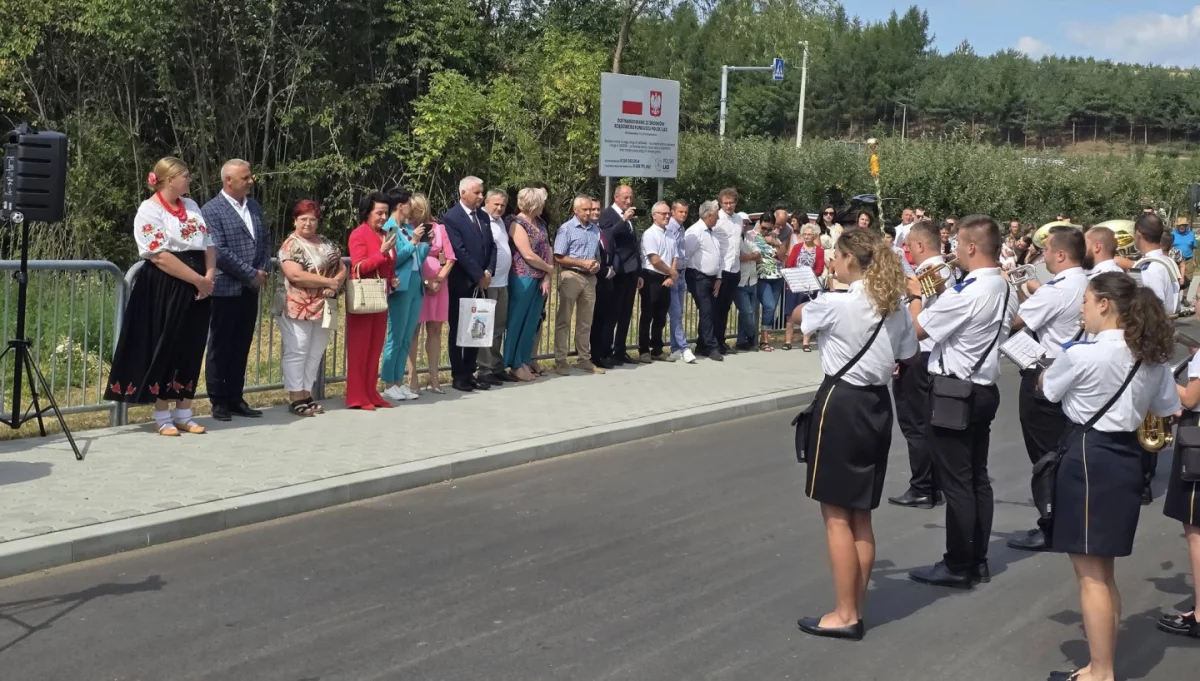 Otwarto nowy most i rozegrano turniej sołectw