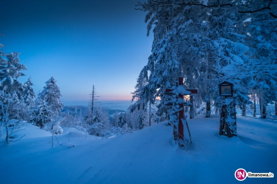 Mroźny poranek na Mogielicy - zdjęcie 2