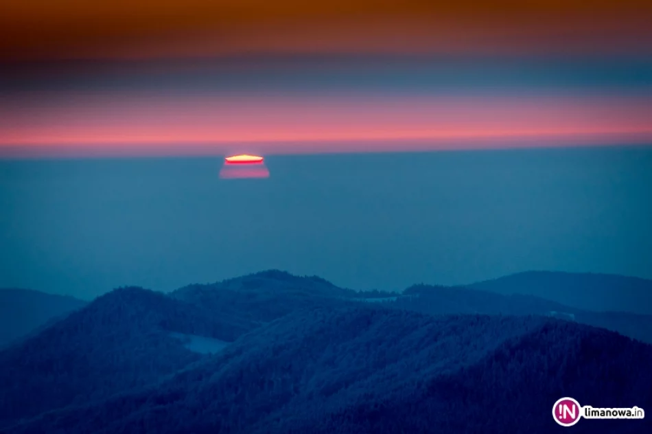 Mroźny poranek na Mogielicy - zdjęcie 12