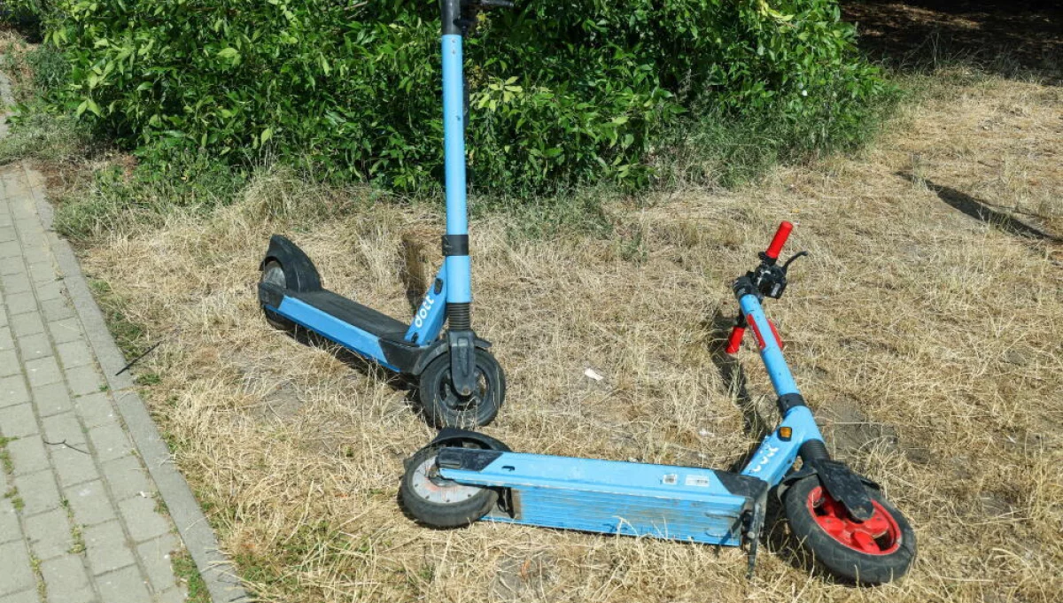 Dzieci najczęściej sprawcami i ofiarami wypadków z hulajnogami elektrycznymi