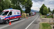 ​Zderzenie czołowe na DK28. Dwie osoby trafiły do szpitala - zdjęcie 3