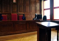 Dwa lata więzienia dla pracownika sądu za robienie zakupów za pieniądze instytucji - zdjęcie główne