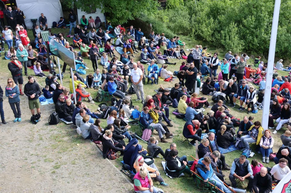 Odkryj Beskid Wyspowy: spotkanie na Miejskiej Górze (ZDJĘCIA) - zdjęcie 2