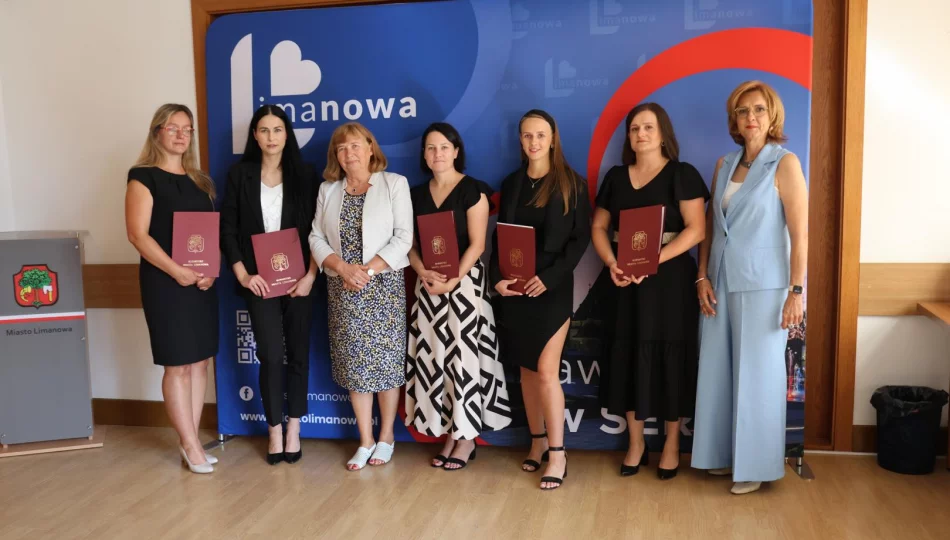 Wręczono akty nadania stopnia awansu zawodowego - zdjęcie 1