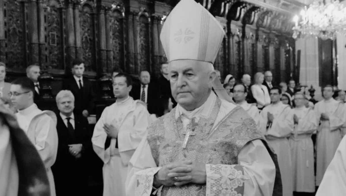 Zmarł biskup Jan Szkodoń