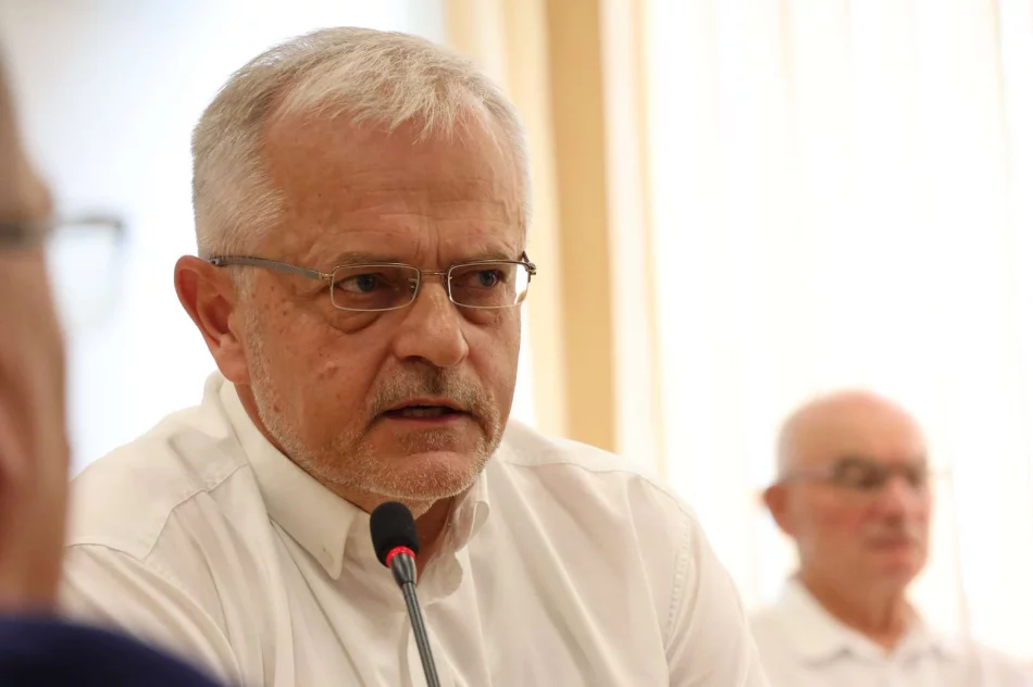  Nowe herby, plany finansowe i inwestycje – co działo się na XVIII Sesji Rady Miasta Limanowa? - zdjęcie 18