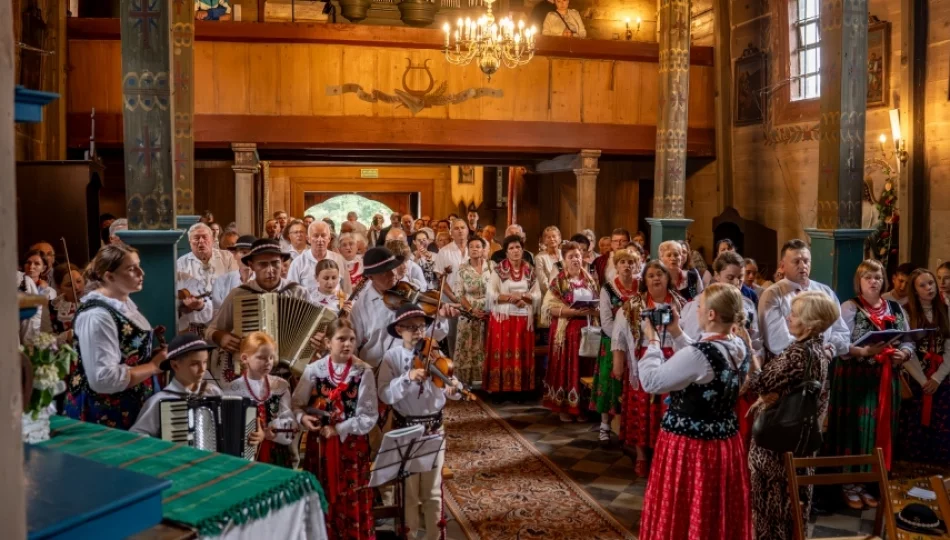 Eucharystia w regionalnej oprawie w zabytkowym kościele - zdjęcie 1
