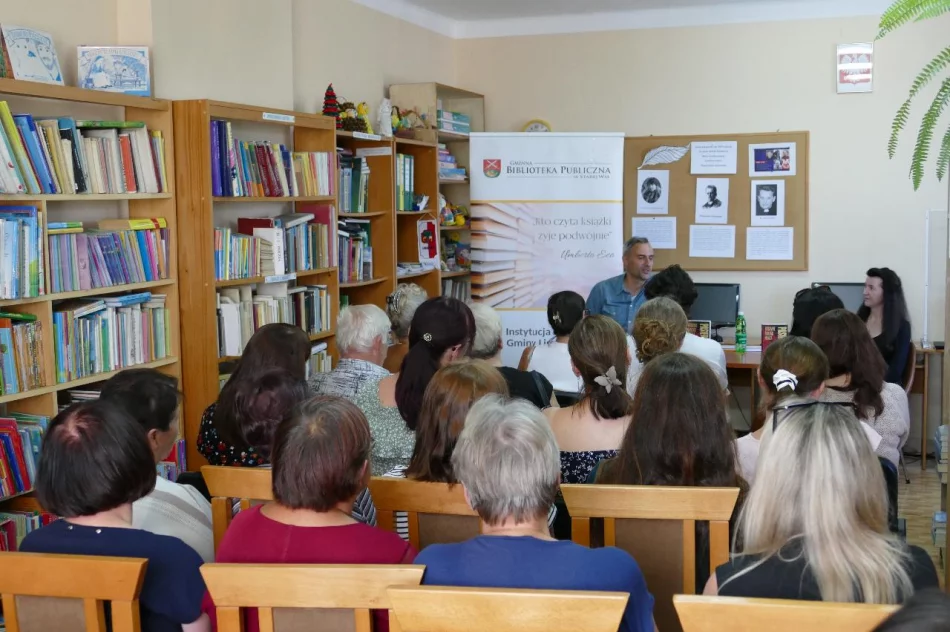 ​Jędrzej Pasierski gościł w bibliotece - zdjęcie 6